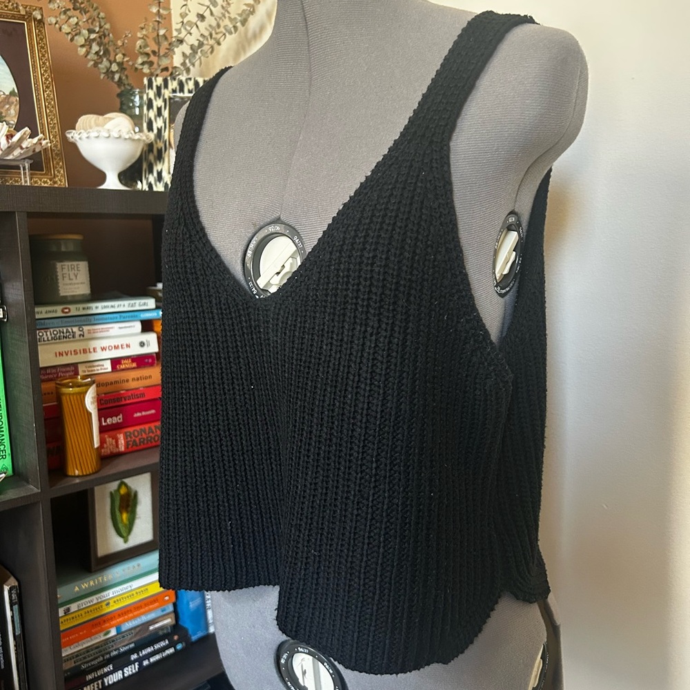 GOOD- Sweater Tank